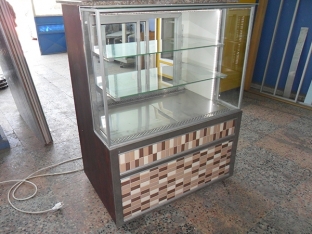 Vitrin Dolap