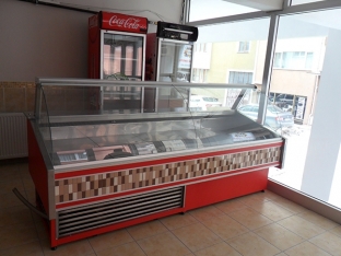 Vitrin Dolap
